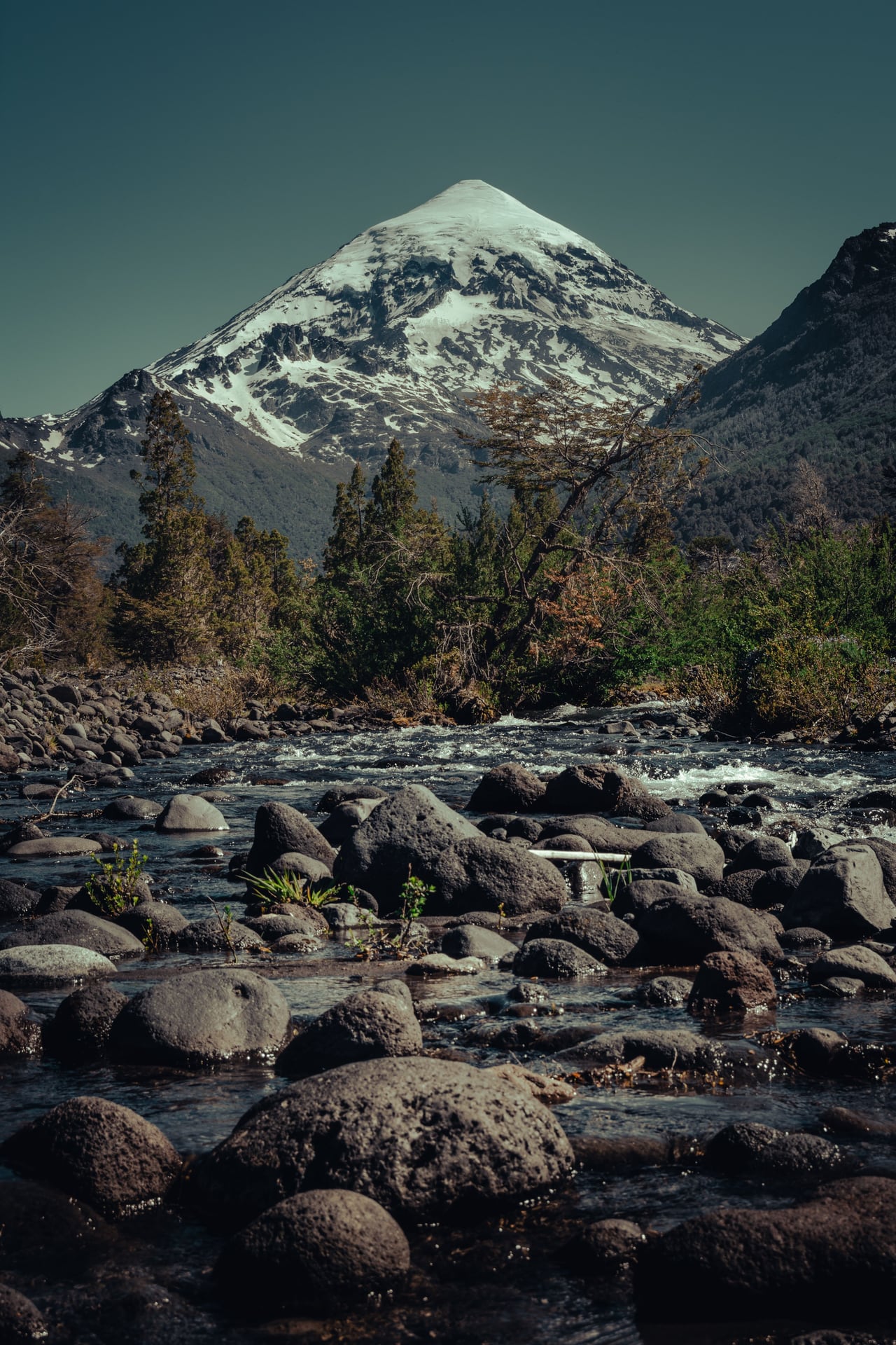 Lago Huechulafquen, Paimún y Volcán Lanín — foto 1