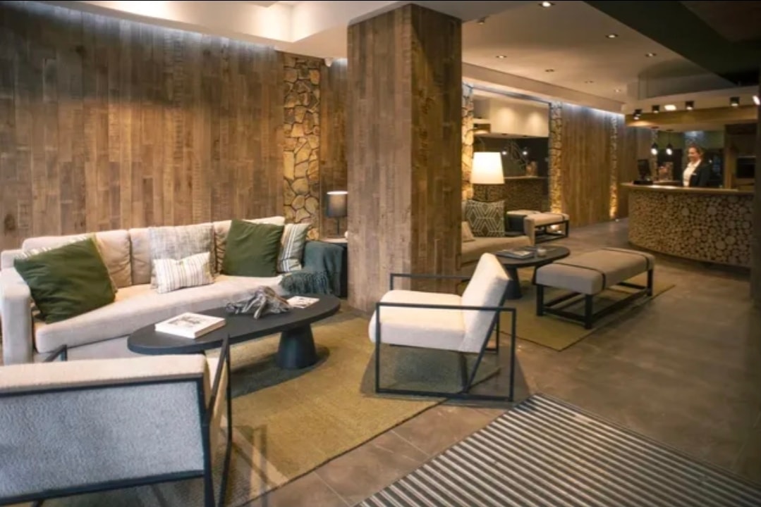 Hotel 4 — foto 1